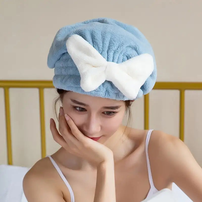 LuxeBloom – O Toque de Luxo que Seus Cabelos Merecem Após o Banho